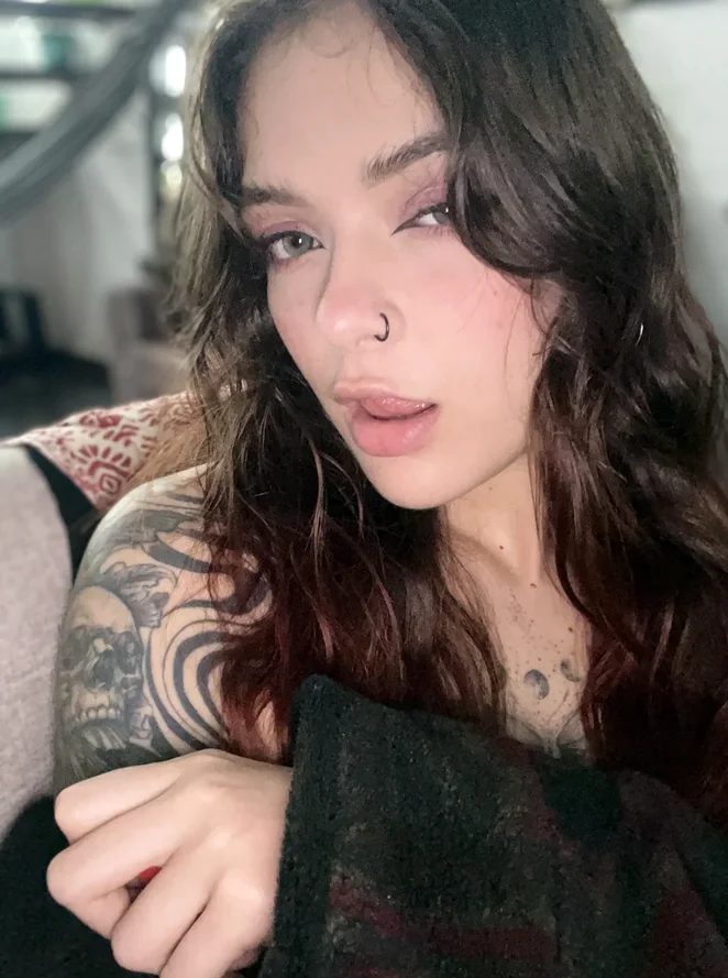 Emily, top Gratis OnlyFans modeller - Vågstranda